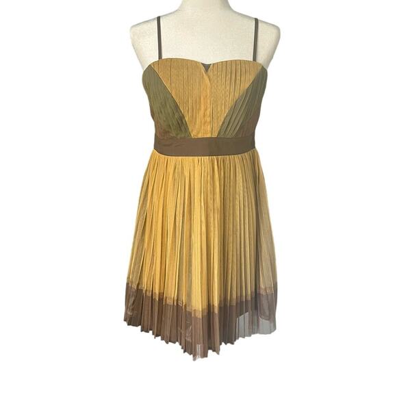 Ryu Woman’s Brown Yellow Pleated Sweetheart Babydoll Shift Dress- Size M - Picture 1 of 12